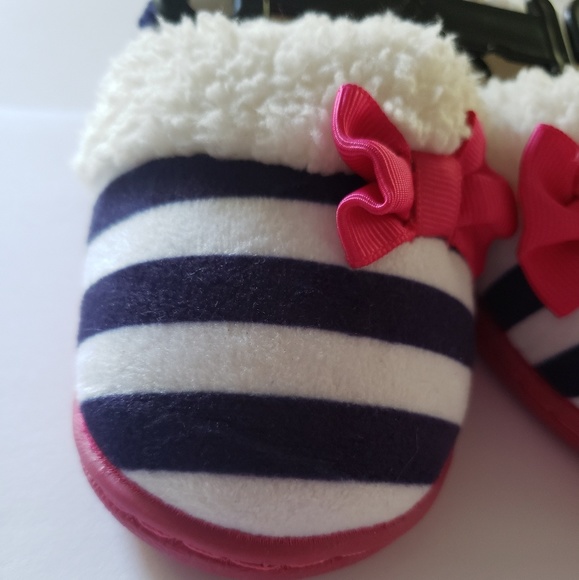 Slippers - Picture 4 of 4